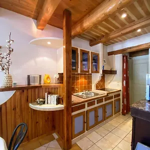 https://appartement-4-personnes-en-plein-centre-ville.fr-provencehotel.com